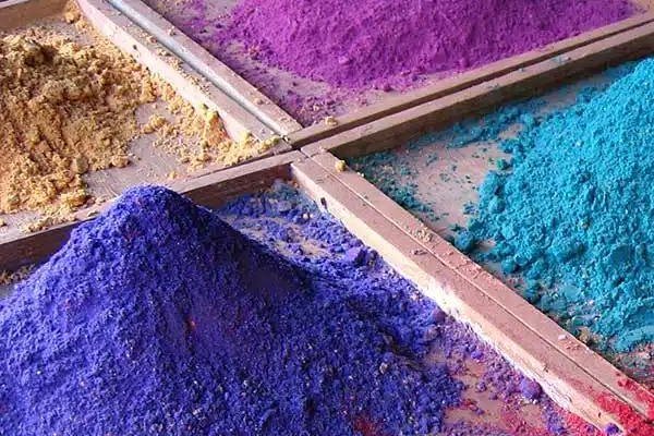 Raviver les couleurs d'un tapis ancien terni